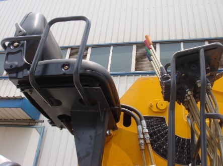 14噸、16噸隨車(chē)吊圖片