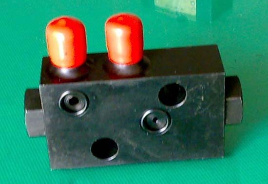 12噸華神隨車起重運輸車